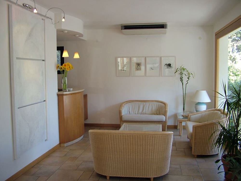 Hotel Angedras — Hotel rooms in Alghero, Sardinia