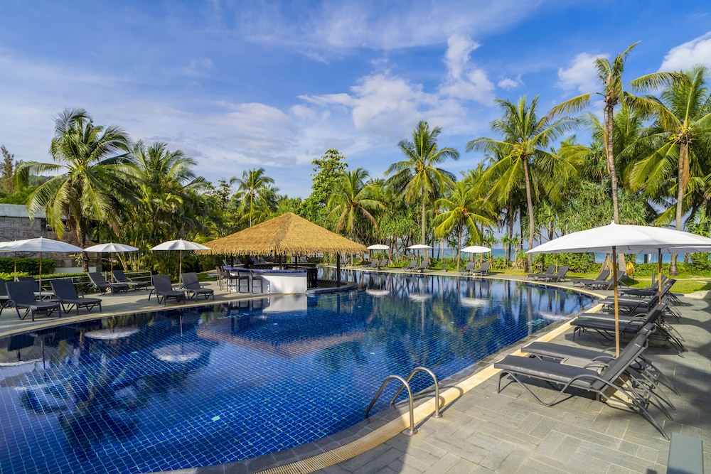 Sunprime Kamala Beach — Swimming pool in Kamala, Phuket Province