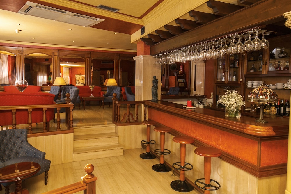 Hotel Plaza Cavana — Restaurant & bars in Nerja, Andalusia