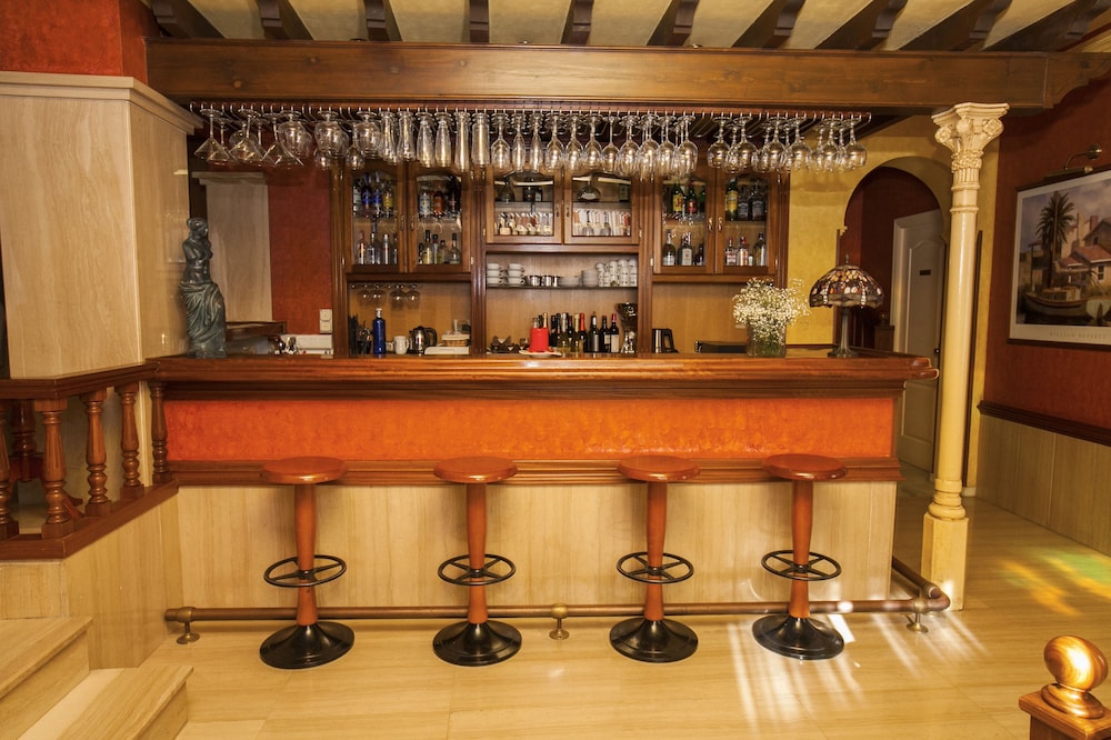 Hotel Plaza Cavana — Restaurant & bars in Nerja, Andalusia