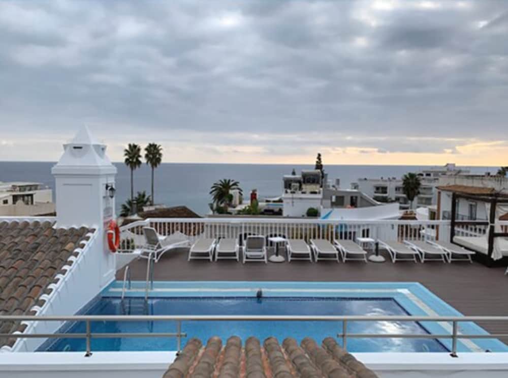 Hotel Plaza Cavana — Swimming pool in Nerja, Andalusia