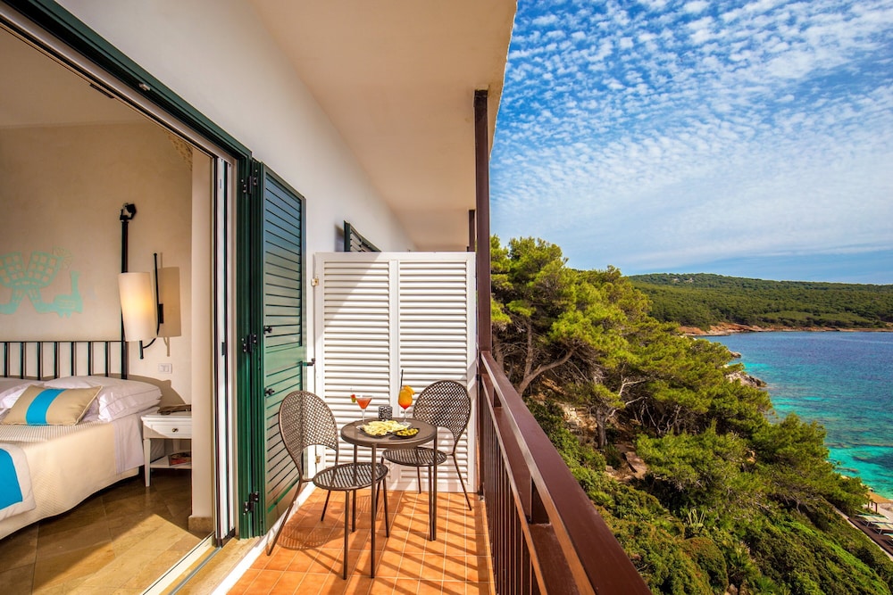 El Faro Hotel & Spa — Hotel rooms in Alghero, Sardinia