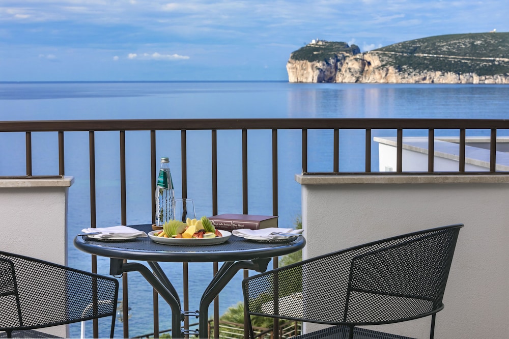 El Faro Hotel & Spa — Hotel rooms in Alghero, Sardinia