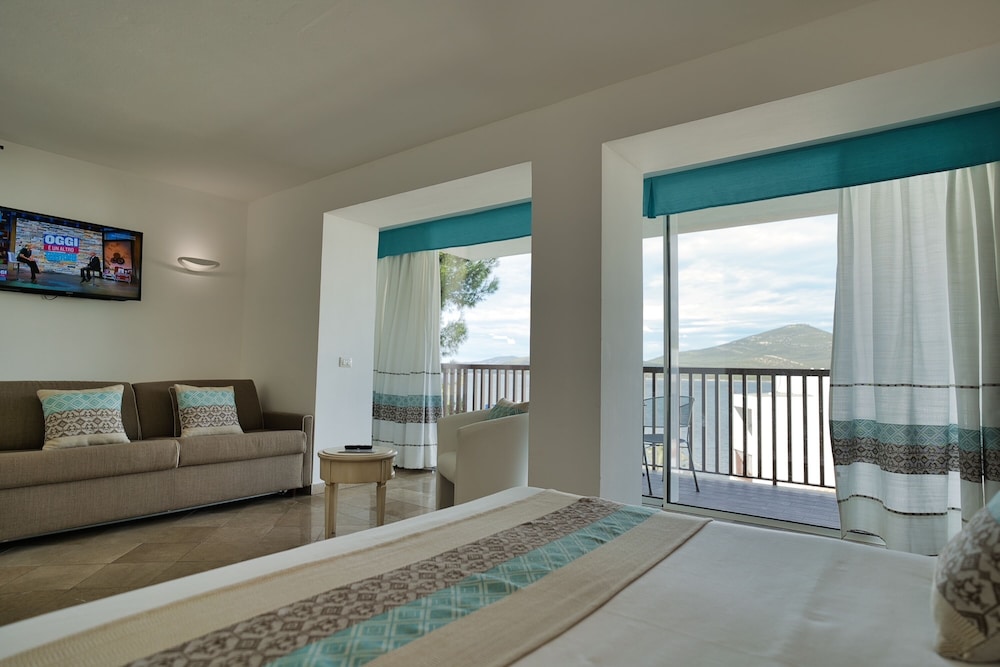 El Faro Hotel & Spa — Hotel rooms in Alghero, Sardinia