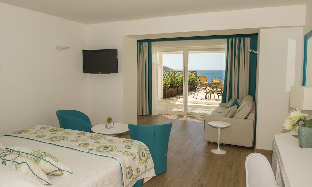 El Faro Hotel & Spa — Hotel rooms in Alghero, Sardinia