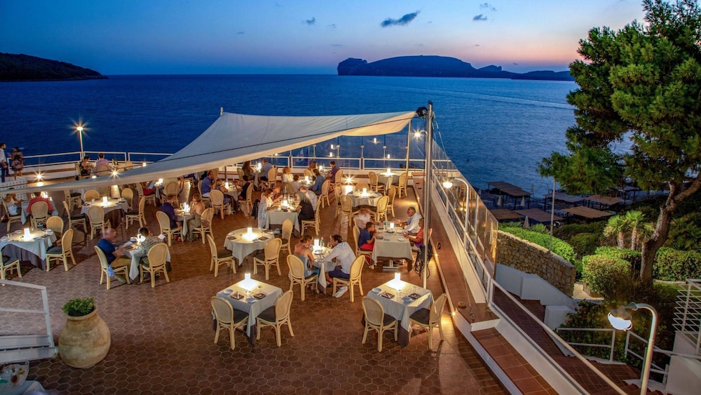 El Faro Hotel & Spa — Restaurant & bars in Alghero, Sardinia