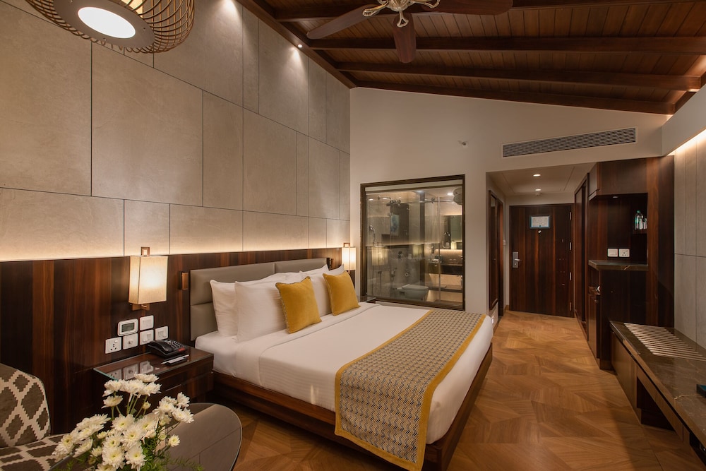 Kenilworth Resort & Spa — Hotel rooms in Utorda, Goa