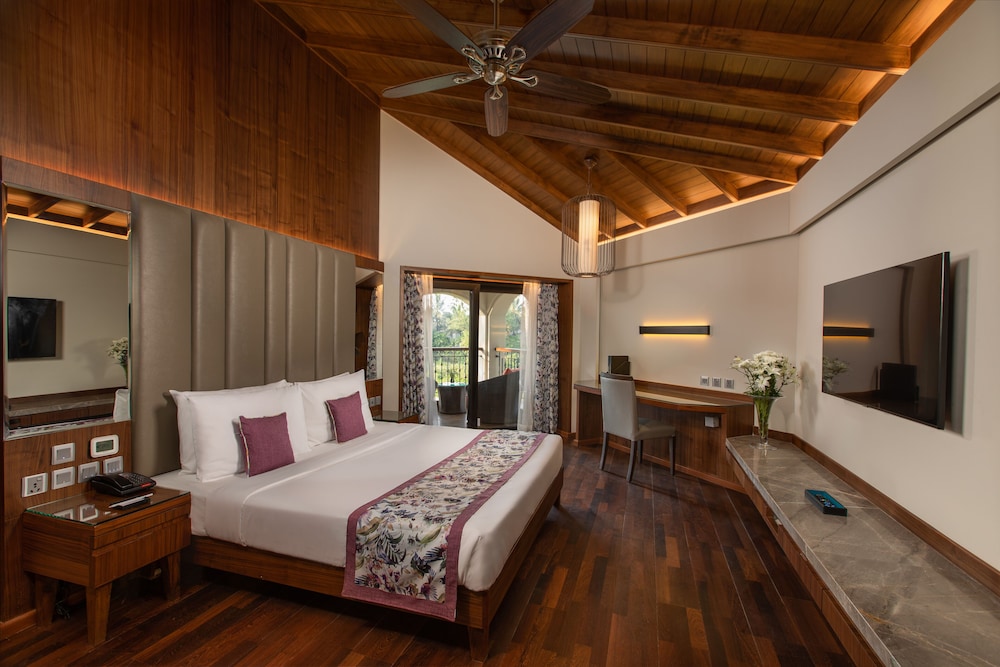 Kenilworth Resort & Spa — Hotel rooms in Utorda, Goa