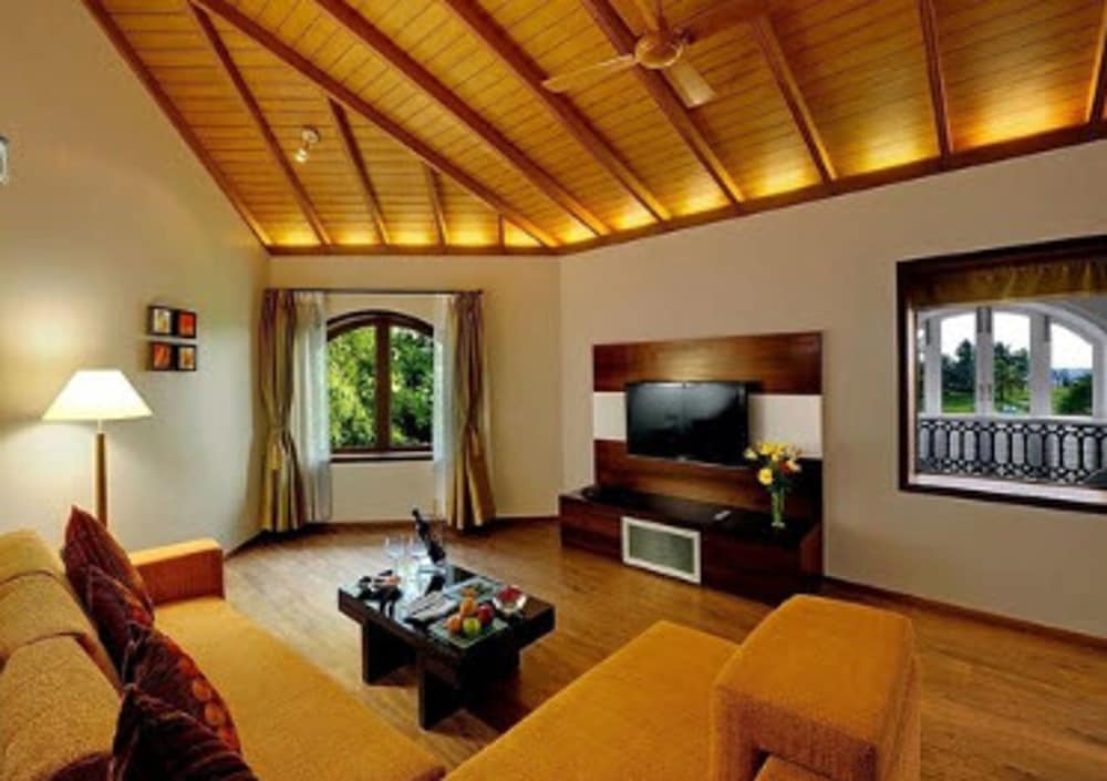 Kenilworth Resort & Spa — Hotel rooms in Utorda, Goa