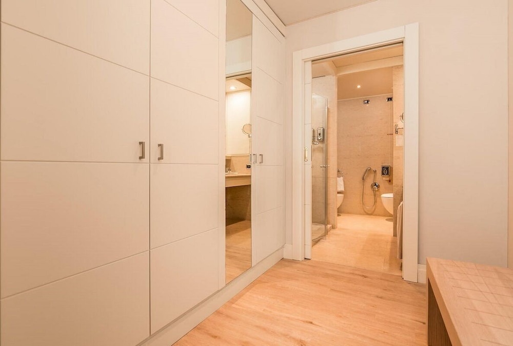 Smy Carlos V Alghero — Hotel rooms in Alghero, Sardinia