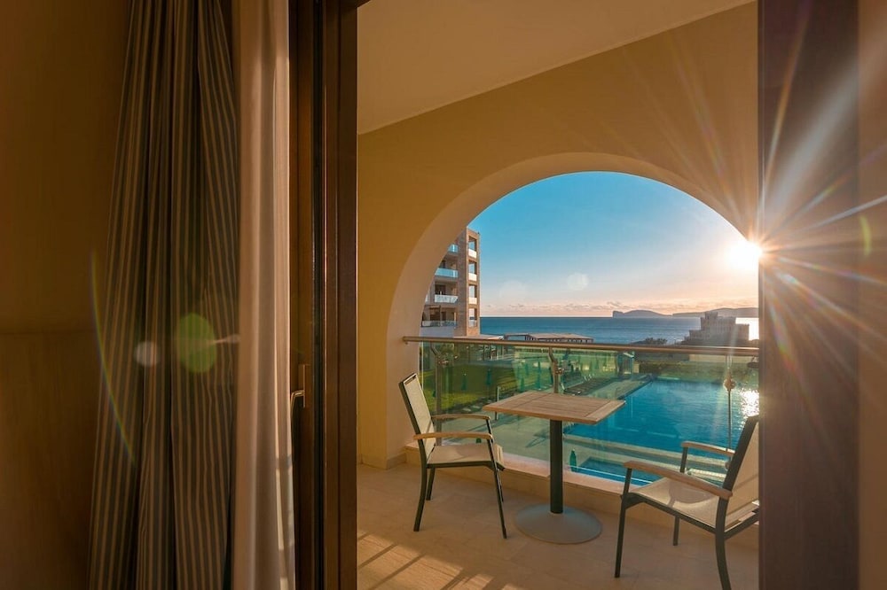 Smy Carlos V Alghero — Hotel rooms in Alghero, Sardinia