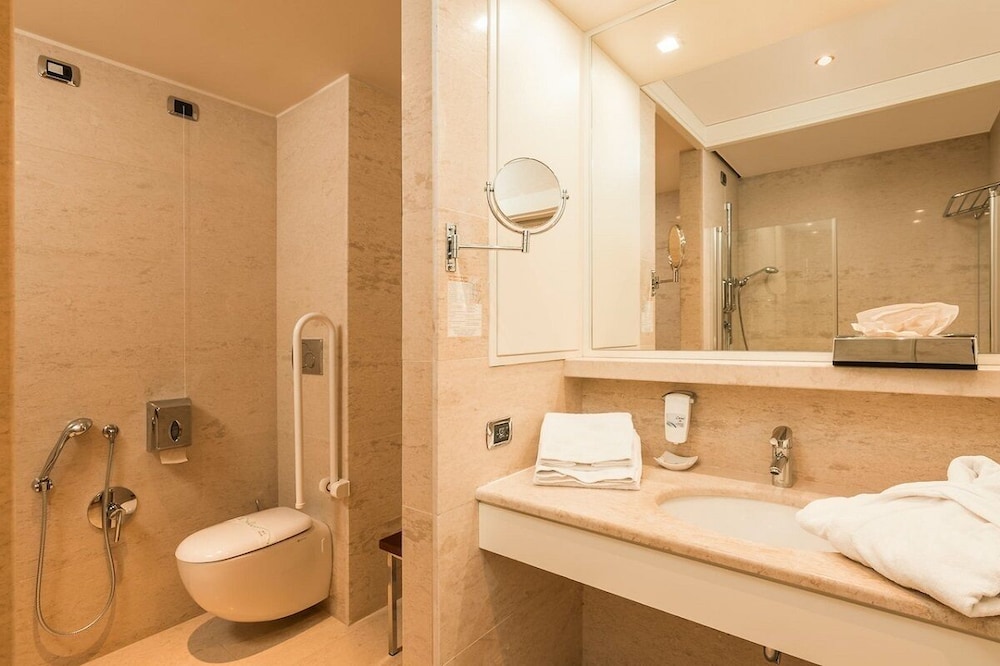 Smy Carlos V Alghero — Hotel rooms in Alghero, Sardinia