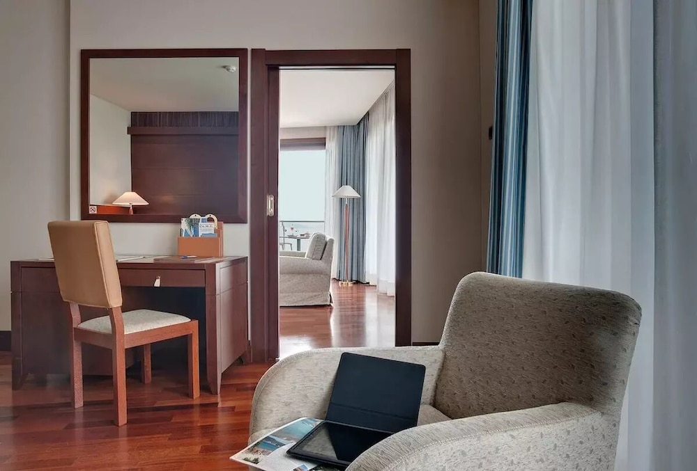 Smy Carlos V Alghero — Hotel rooms in Alghero, Sardinia