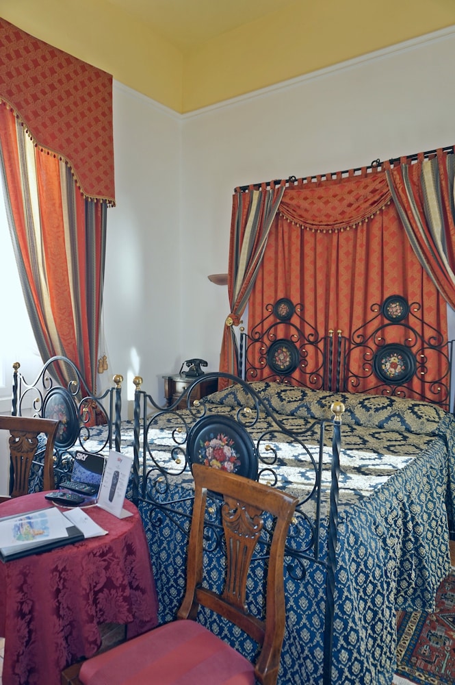 Villa Las Tronas Hotel & Spa — Hotel rooms in Alghero, Sardinia