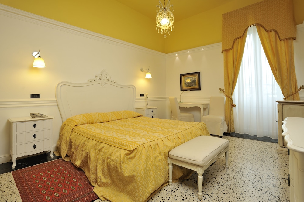 Villa Las Tronas Hotel & Spa — Hotel rooms in Alghero, Sardinia