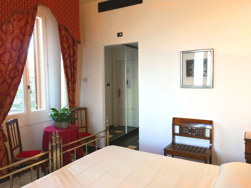 Villa Las Tronas Hotel & Spa — Hotel rooms in Alghero, Sardinia