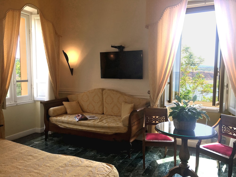 Villa Las Tronas Hotel & Spa — Hotel rooms in Alghero, Sardinia