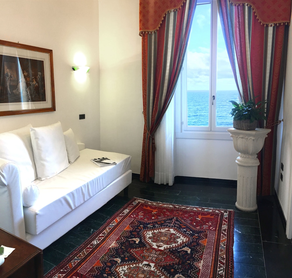 Villa Las Tronas Hotel & Spa — Hotel rooms in Alghero, Sardinia