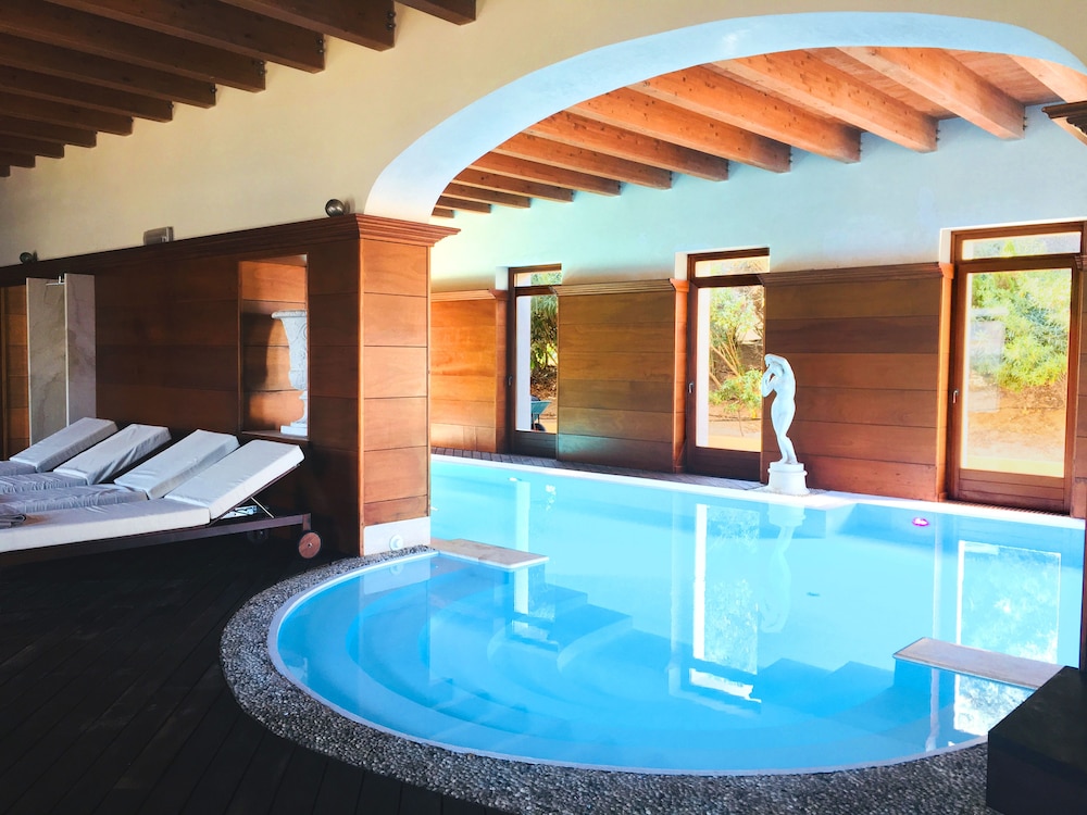 Villa Las Tronas Hotel & Spa — Swimming pool in Alghero, Sardinia