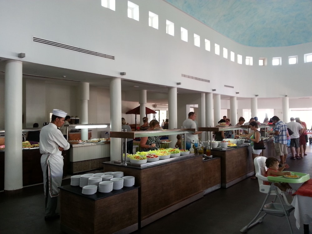 Eden Club Skanes — Restaurant & bars in Skanes inc. Monastir, Monastir