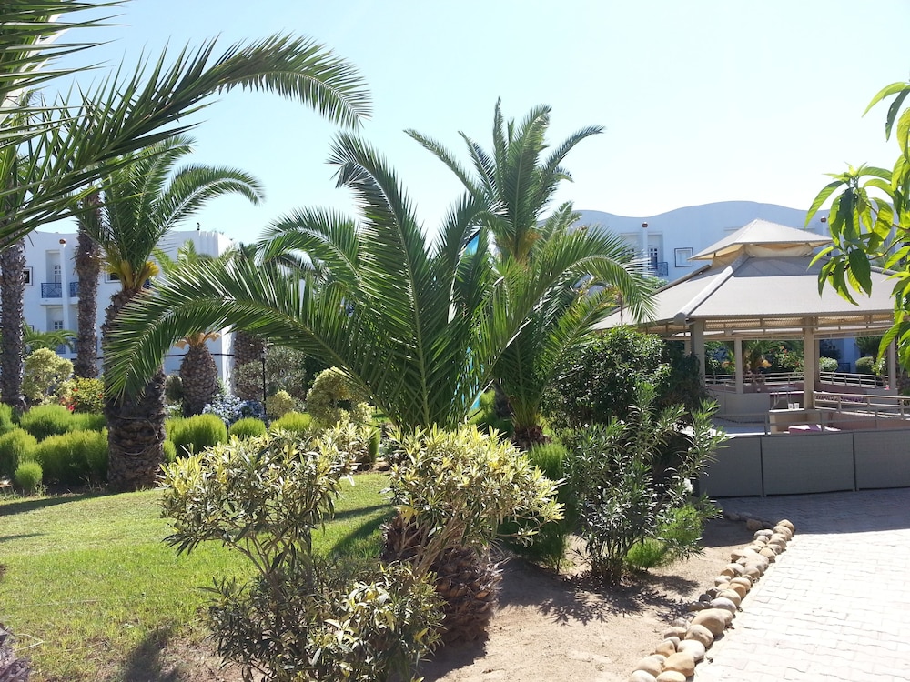 Eden Club Skanes — Hotel building in Skanes inc. Monastir, Monastir