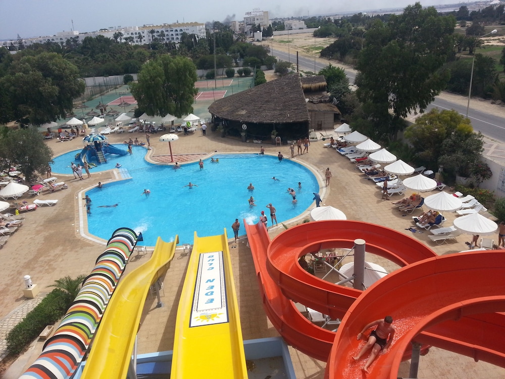 Eden Club Skanes — Swimming pool in Skanes inc. Monastir, Monastir