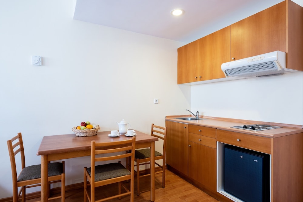 Angela Downtown Hotel — Hotel rooms in Rhodes Town, South Aegean