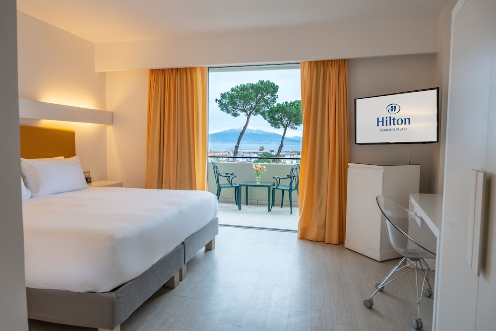 Hilton Sorrento Palace — Hotel rooms in Sorrento, Campania