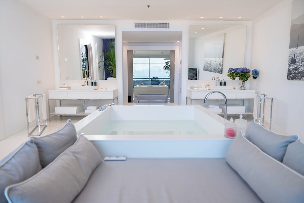 Hilton Sorrento Palace — Hotel rooms in Sorrento, Campania
