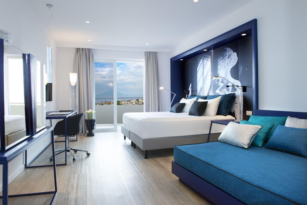 Hilton Sorrento Palace — Hotel rooms in Sorrento, Campania
