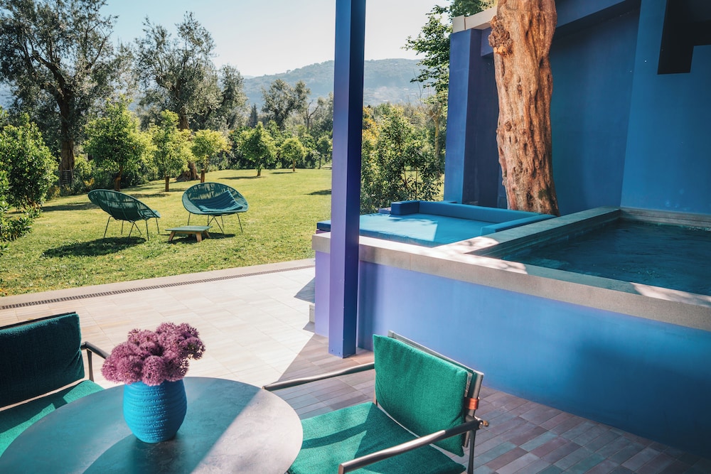 Hilton Sorrento Palace — Swimming pool in Sorrento, Campania
