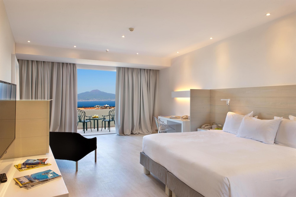 Hilton Sorrento Palace — Hotel rooms in Sorrento, Campania