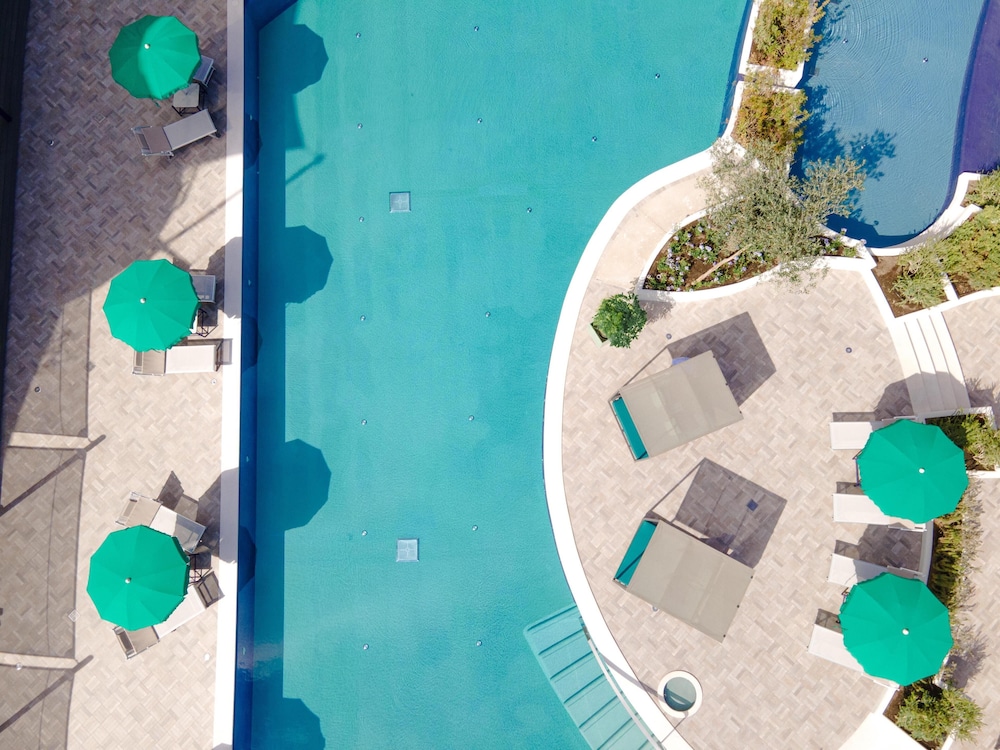 Hilton Sorrento Palace — Swimming pool in Sorrento, Campania
