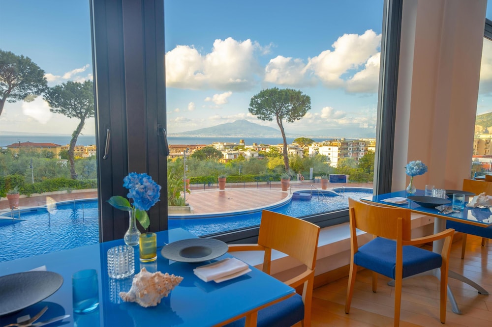 Hilton Sorrento Palace — Restaurant & bars in Sorrento, Campania