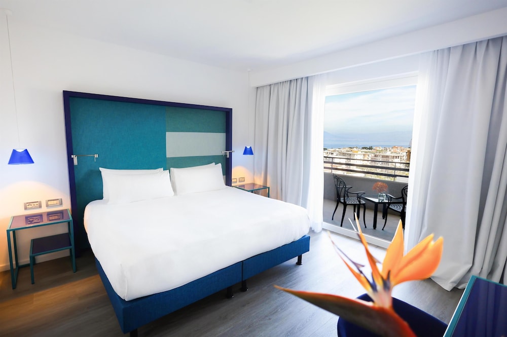 Hilton Sorrento Palace — Hotel rooms in Sorrento, Campania