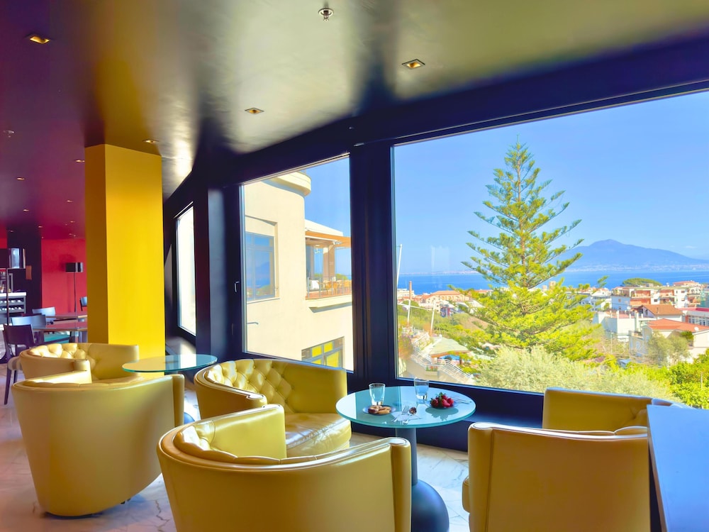 Hilton Sorrento Palace — Restaurant & bars in Sorrento, Campania