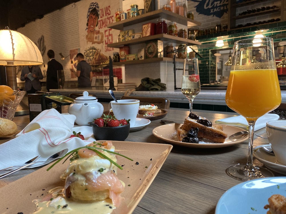 Canopy by Hilton Zagreb - City Centre — Restaurant & bars in Zagreb, Zagreb (city)
