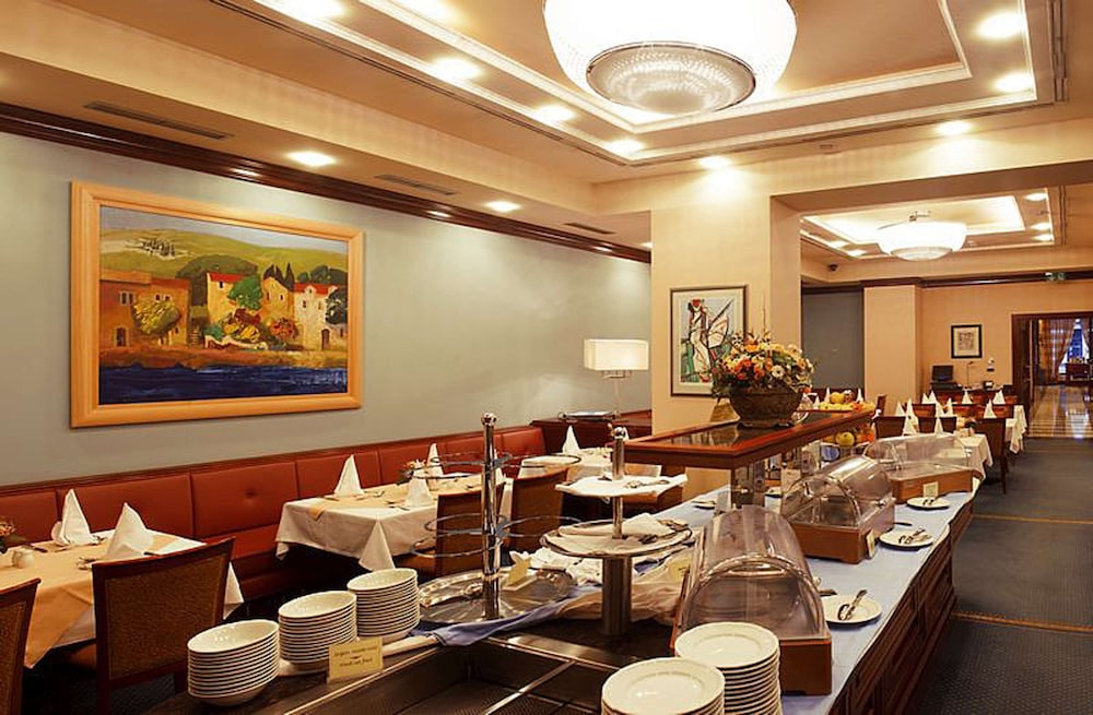 Best Western Premier Hotel Astoria — Restaurant & bars in Zagreb, Zagreb (city)