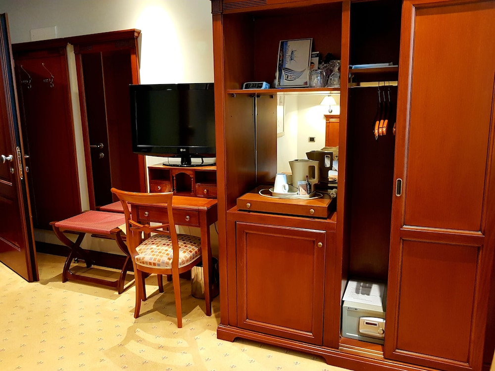 Best Western Premier Hotel Astoria — Hotel rooms in Zagreb, Zagreb (city)