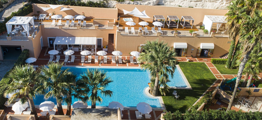 Hotel Punta Nord - Est — Main photo in Castellammare del Golfo, Sicily