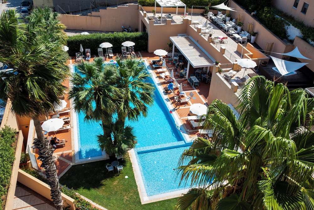 Hotel Punta Nord - Est — Swimming pool in Castellammare del Golfo, Sicily