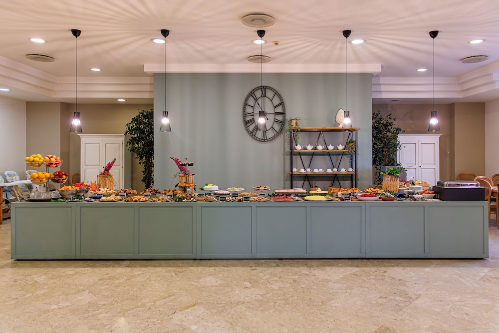 Hotel Punta Nord - Est — Restaurant & bars in Castellammare del Golfo, Sicily