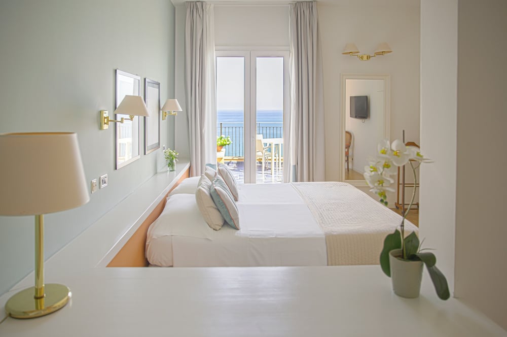 Hotel Punta Nord - Est — Hotel rooms in Castellammare del Golfo, Sicily