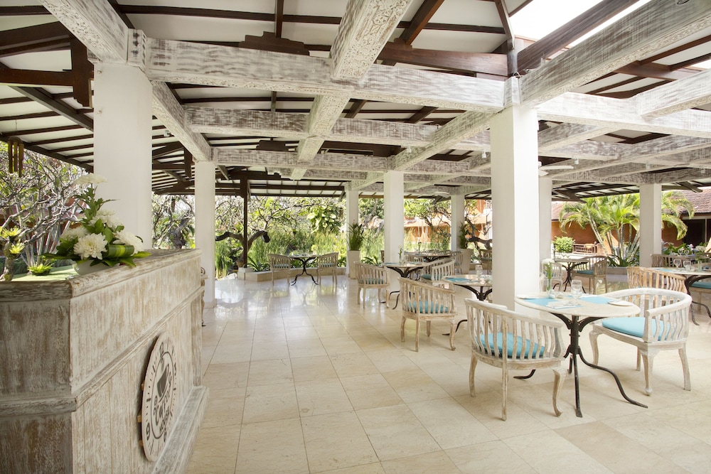 SOL by Melia Benoa Bali - All Inclusive — Restaurant & bars in Nusa Dua Tanjung Benoa