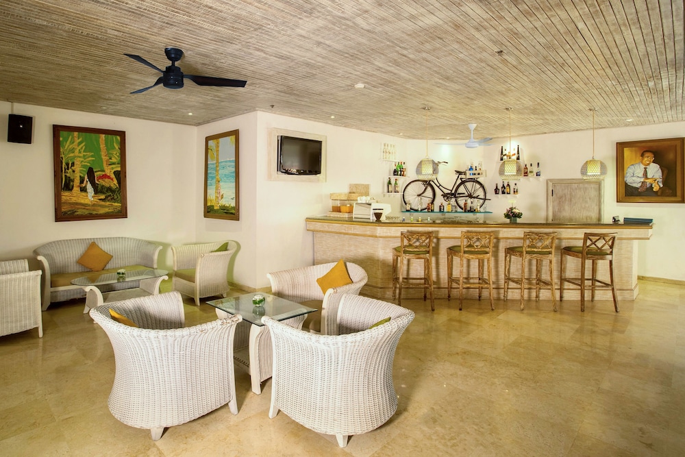 SOL by Melia Benoa Bali - All Inclusive — Restaurant & bars in Nusa Dua Tanjung Benoa