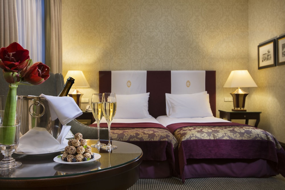 Hotel Esplanade Zagreb — Hotel rooms in Zagreb, Zagreb (city)