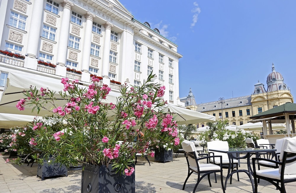 Hotel Esplanade Zagreb — Hotel building in Zagreb, Zagreb (city)