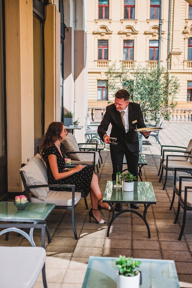 Hotel Esplanade Zagreb — Restaurant & bars in Zagreb, Zagreb (city)
