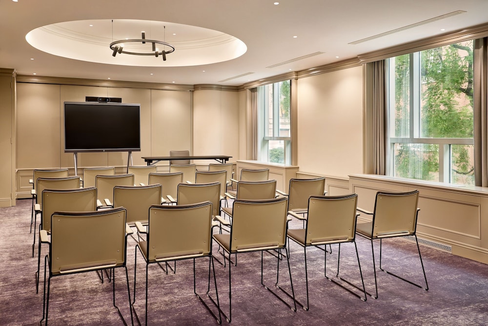 Sheraton Zagreb Hotel — Hotel building in Zagreb, Zagreb (city)