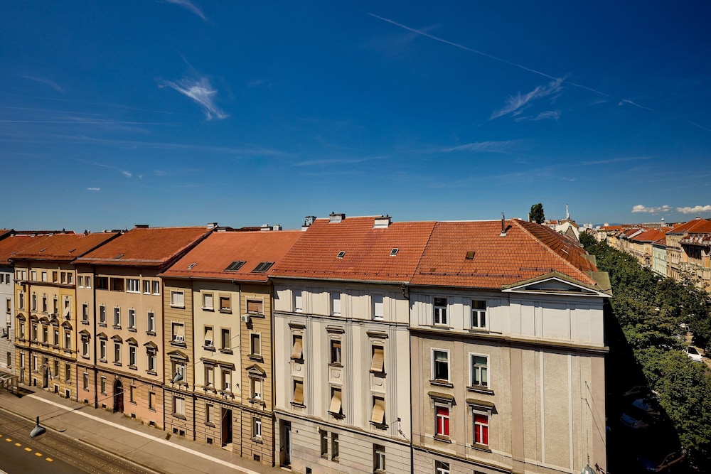 Sheraton Zagreb Hotel — Hotel building in Zagreb, Zagreb (city)